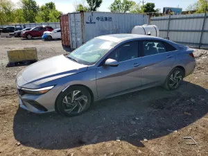 Hyundai Elantra 2.0L 4 2025