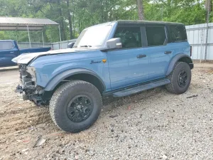 Ford Bronco 2.7L 6 2025