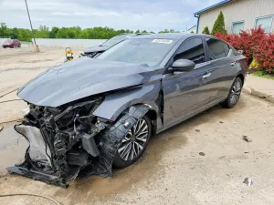 Nissan Altima 2.5L 4 2025