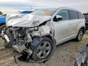 Toyota Highlander 3.5L 6 2017