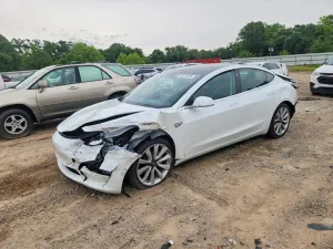 Tesla Model 3 2020