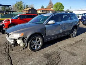 Volvo XC70 3.2L 6 2010