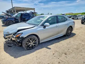 Toyota Camry 2.5L 4 2023
