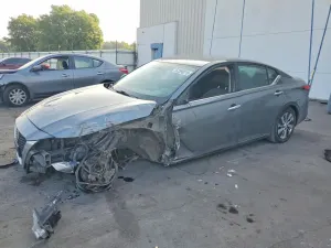 Nissan Altima 2.5L 4 2020
