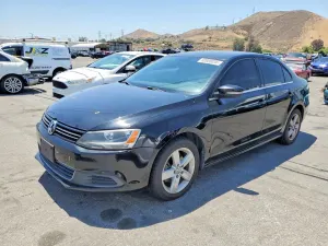 Volkswagen Jetta 2.0L 4 2014
