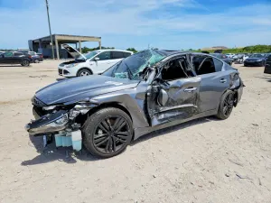 Infiniti Q50 3.7L 6 2015
