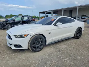Ford Mustang 5.0L 8 2015