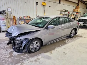Hyundai Elantra 2.0L 4 2024