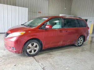 Toyota Sienna 3.5L 6 2011