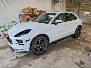 Porsche Macan 2.0L 4 2021