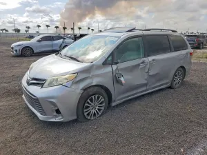 Toyota Sienna 3.5L 6 2019