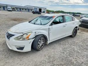 Nissan Altima 2.5L 4 2015