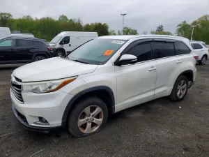 Toyota Highlander 3.5L 6 2014