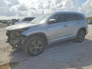 Toyota Highlander 3.5L 6 2016