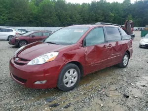 Toyota Sienna 3.5L 6 2010