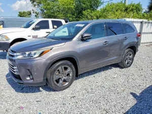 Toyota Highlander 3.5L 6 2018