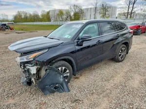 Toyota Highlander 3.5L 6 2021