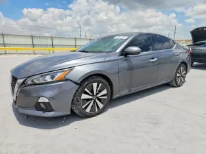 Nissan Altima 2.5L 4 2019