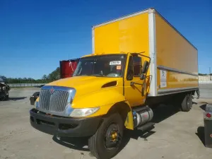 International DuraStar / 4000 6.7L 6 2017