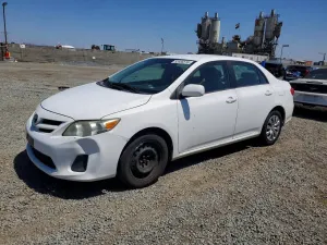 Toyota Corolla 1.8L 4 2012