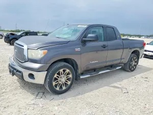 Toyota Tundra 5.7L 8 2013
