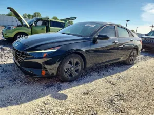 Hyundai Elantra 2.0L 4 2023
