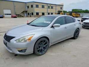 Nissan Altima 2.5L 4 2015