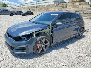 Volkswagen Golf 2L 4 2018