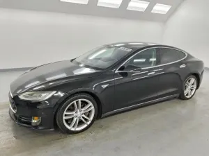 Tesla Model S 2013