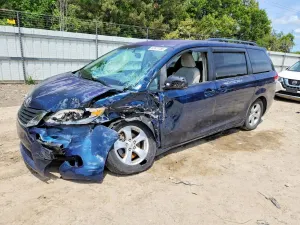 Toyota Sienna 3.5L 6 2011