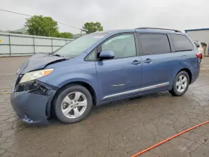 Toyota Sienna 3.5L 6 2017