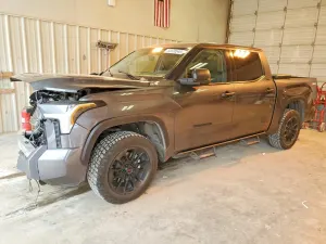 Toyota Tundra 3.4L 6 2023
