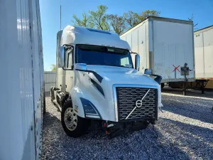 Volvo VN 12.8L 6 2021
