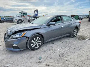 Nissan Altima 2.5L 4 2020