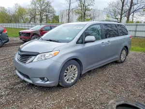 Toyota Sienna 3.5L 6 2011