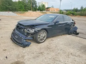 Infiniti Q50 3.0L 6 2021
