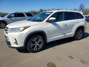 Toyota Highlander 3.5L 6 2017