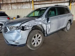 Toyota Highlander 3.5L 6 2013