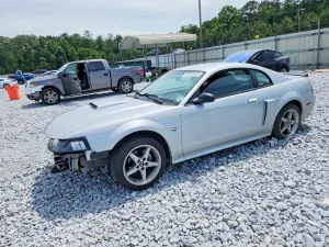 Ford Mustang 4.6L 8 2004