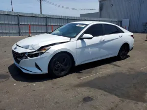 Hyundai Elantra 2.0L 4 2022