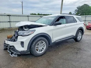 Ford Explorer 2.3L 4 2025