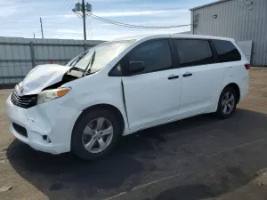 Toyota Sienna 3.5L 6 2017