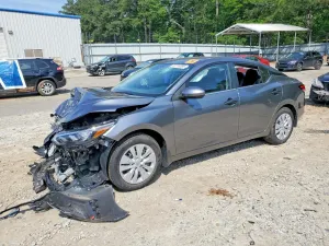 Nissan Sentra 2.0L 4 2025