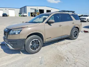 Nissan Pathfinder 3.5L 6 2024