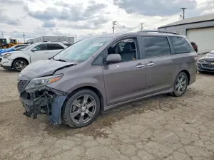 Toyota Sienna 3.5L 6 2017