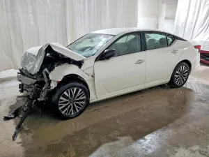 Nissan Altima 2.5L 4 2025