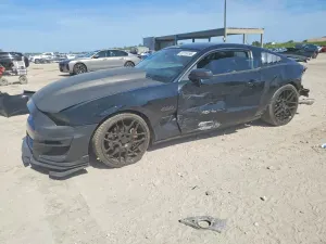 Ford Mustang 5.0L 8 2014