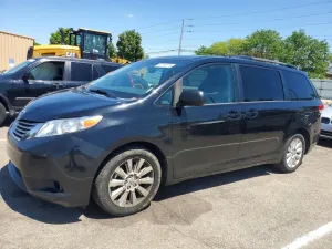 Toyota Sienna 3.5L 6 2012
