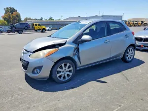 Mazda 2 1.5L 4 2012