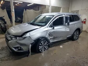 Mitsubishi Outlander 2.4L 4 2019